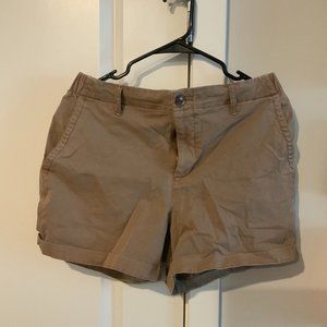 Old Navy tan shorts